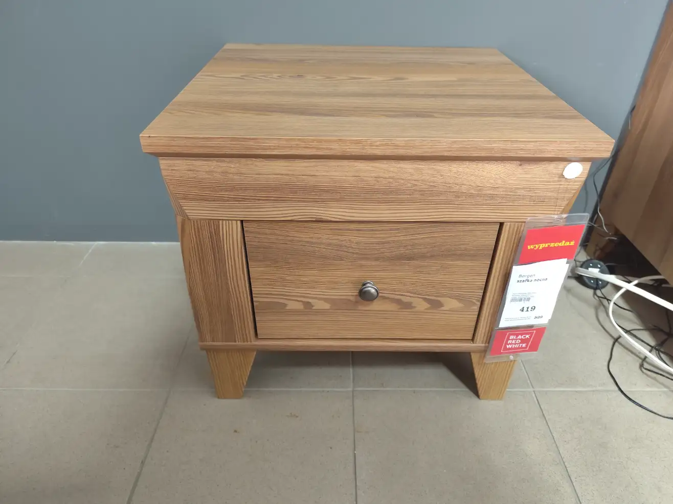 Black Red White Szafka Nocna BERGEN 50 cm z szufladą modrzew sibiu złoty Black Red White Szafka Nocna BERGEN 50 cm z szufladą modrzew sibiu złoty