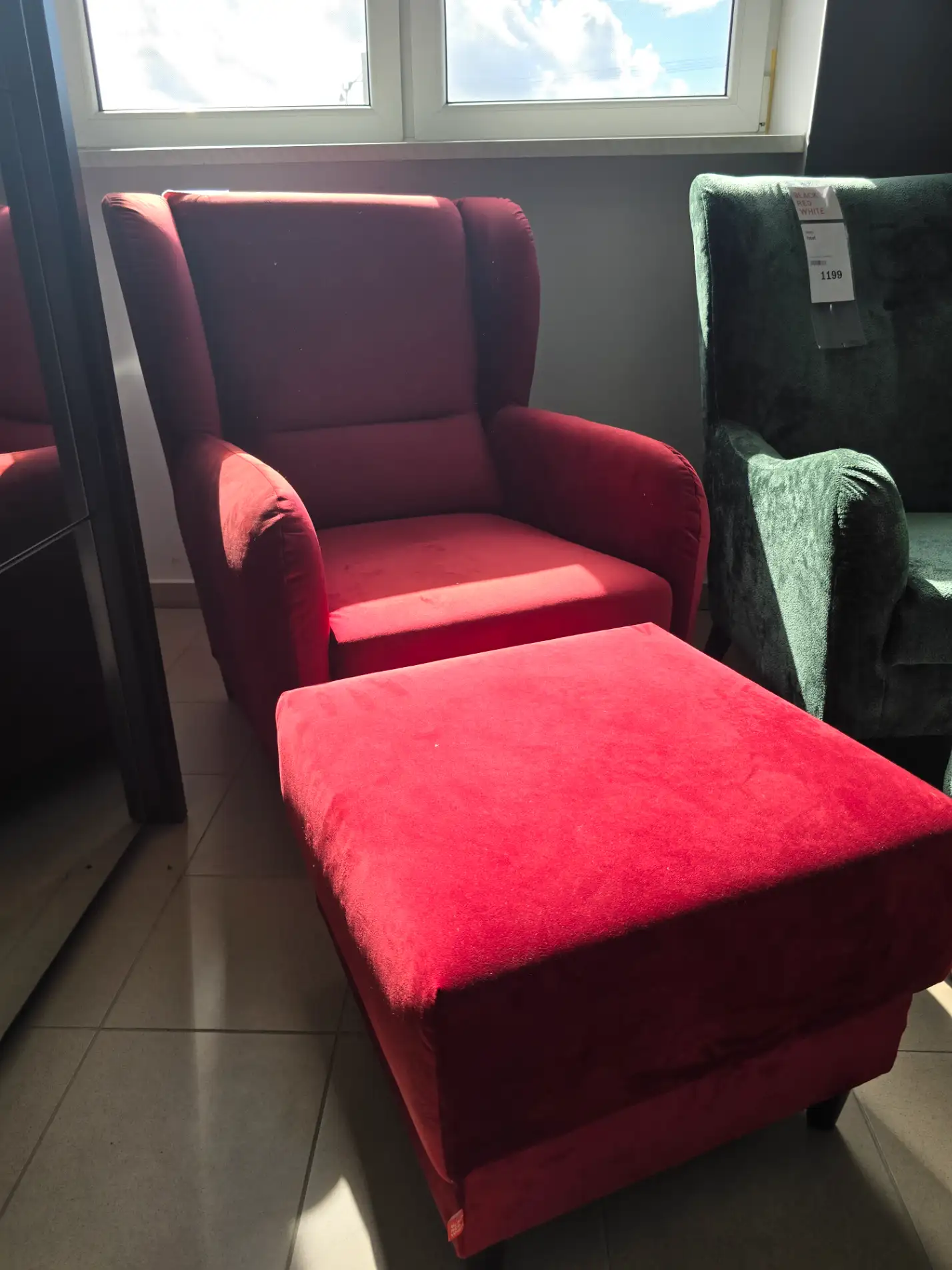 Black Red White Fotel uszak PASOS czerwowny + podnóżek Puf PASOS czerwony