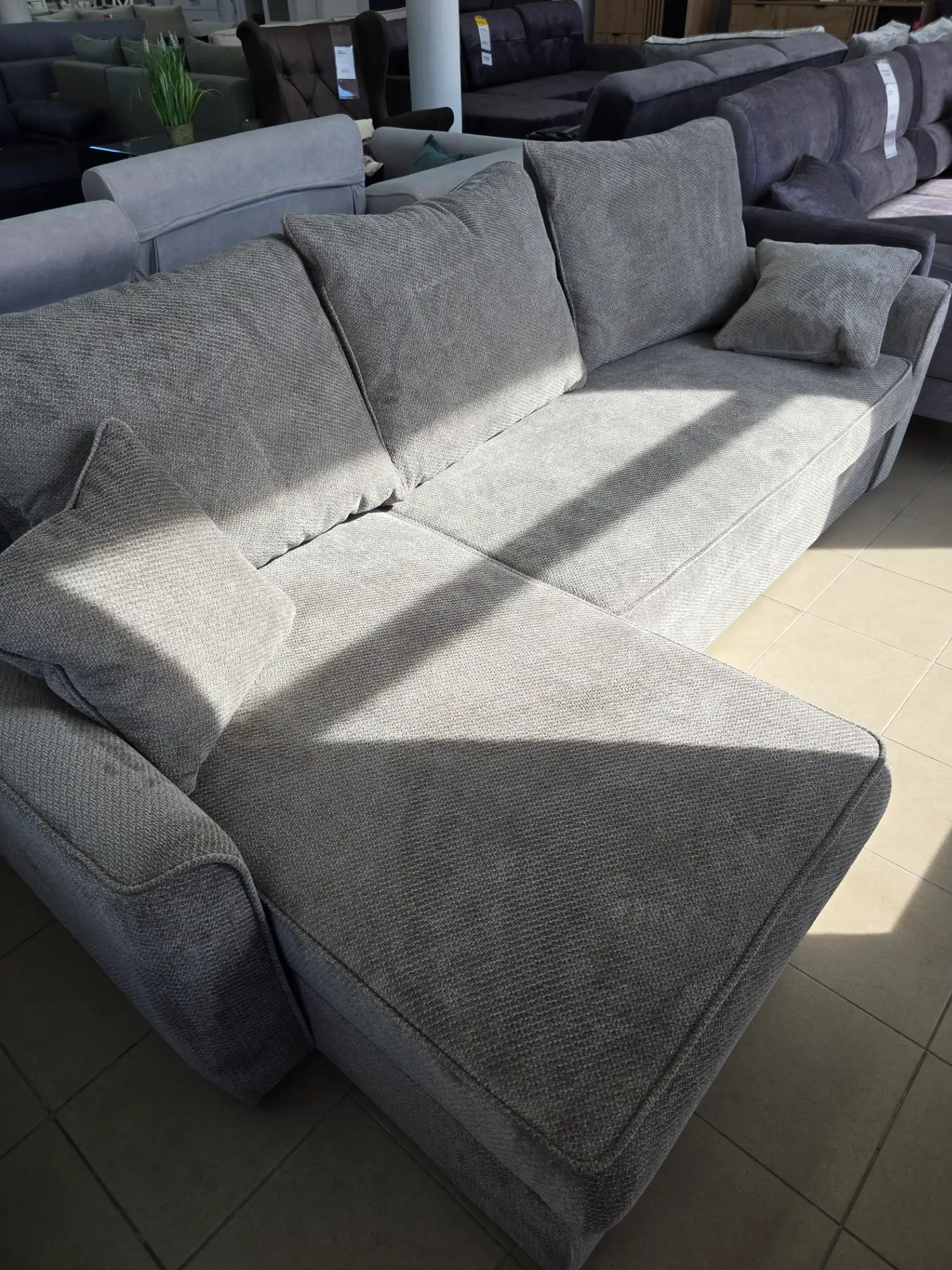 Meble Best Narożnik CORTEZ uniwersalny z funkcją spania i pojemnikiem 240 x 145 cm