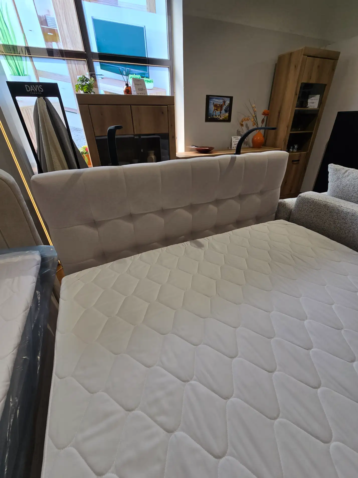 Mars Meble Łóżko kontynentalne MUNA z pojemnikiem 160 x 200 materac pocket  + topper + 2 x lampka